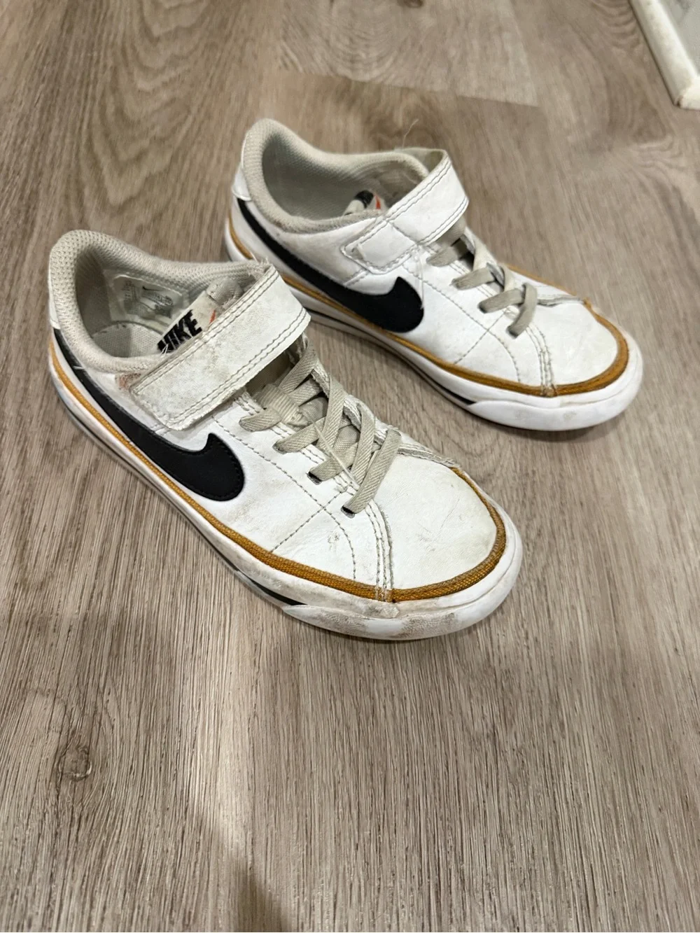 Nike little Kids court legacy sneakers